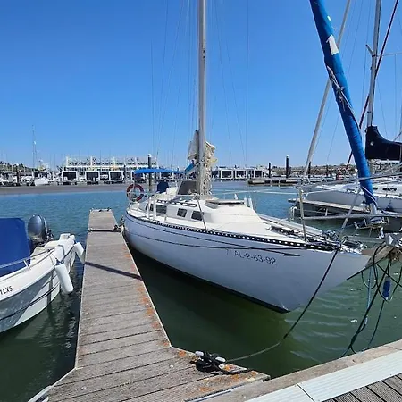 Hotel na wodzie Boat Puma 34 *