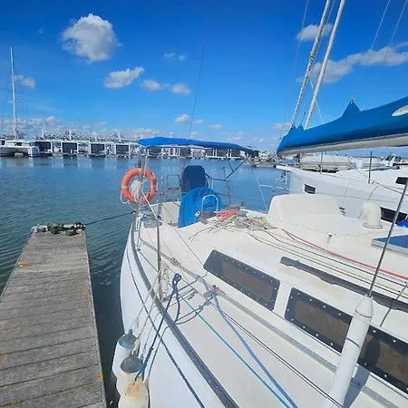 Boat Puma 34 Hotel na wodzie *