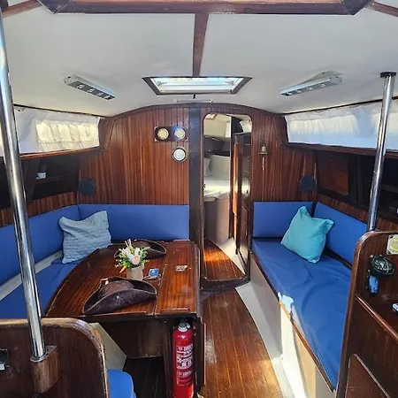 Boat Puma 34 Hotel na wodzie